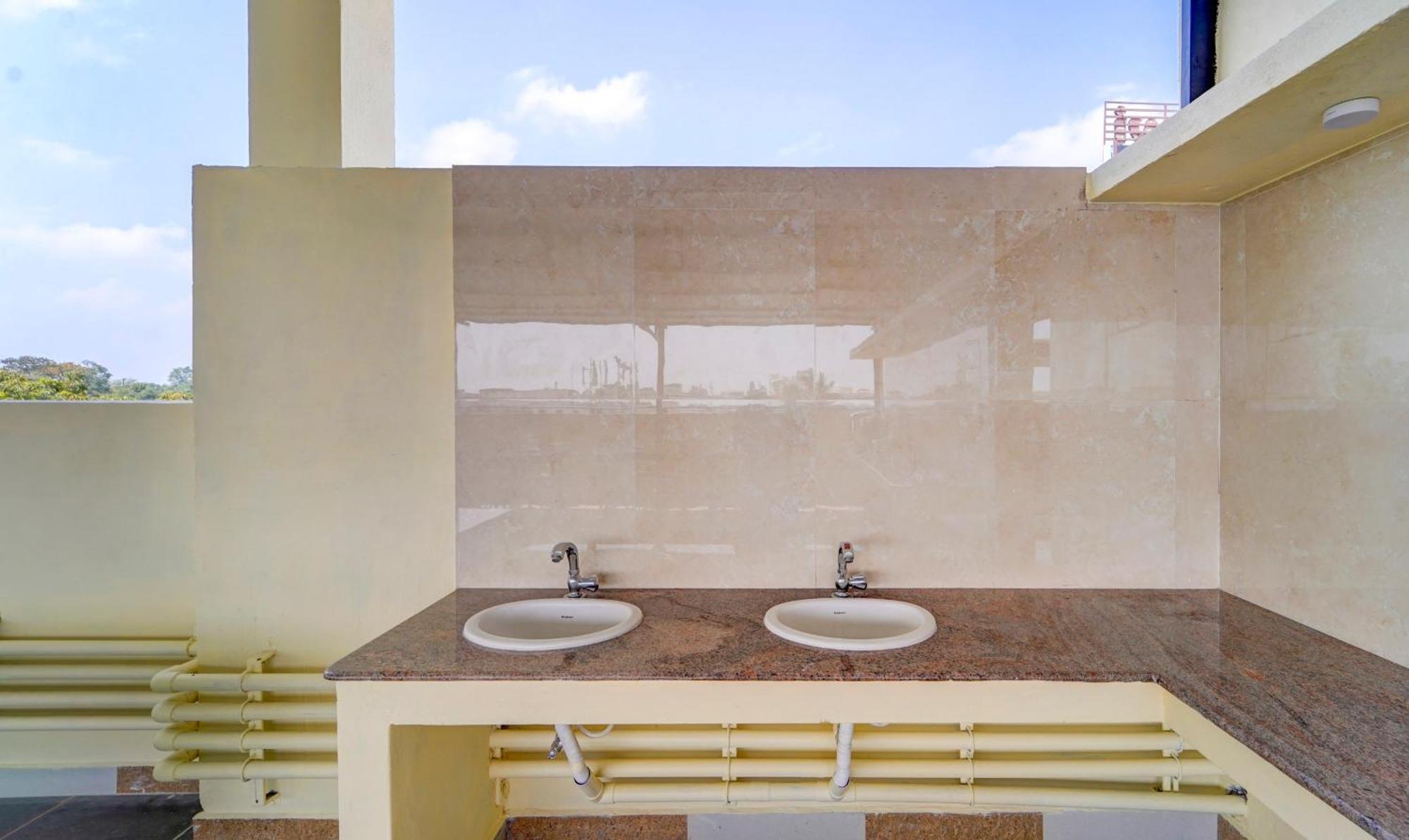 Itsy Hotels Prakasam Residency Puducherry Zewnętrze zdjęcie